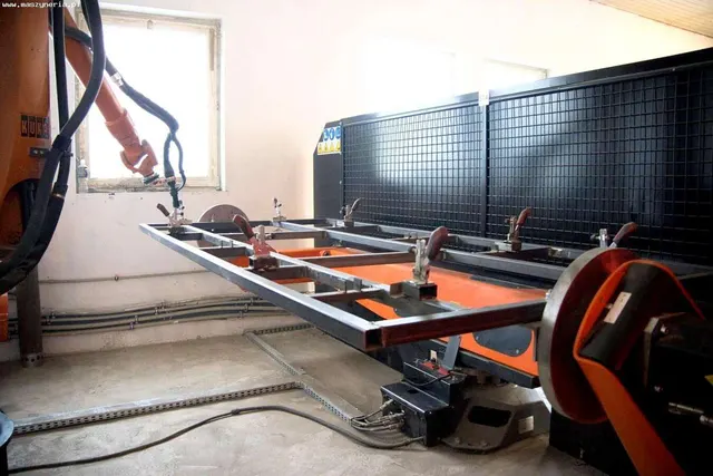 Робот-манипулятор KUKA KR 30 L16-2
