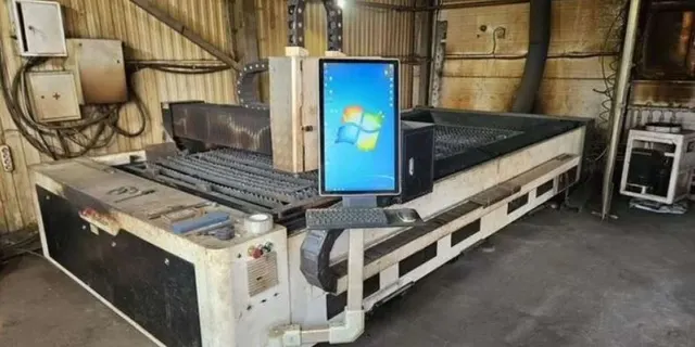 Станок лазерной резки металла XTLaser H1530 RAYCUS