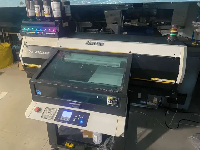 Планшетный принтер Mimaki UJF 6042 MK2 Япония