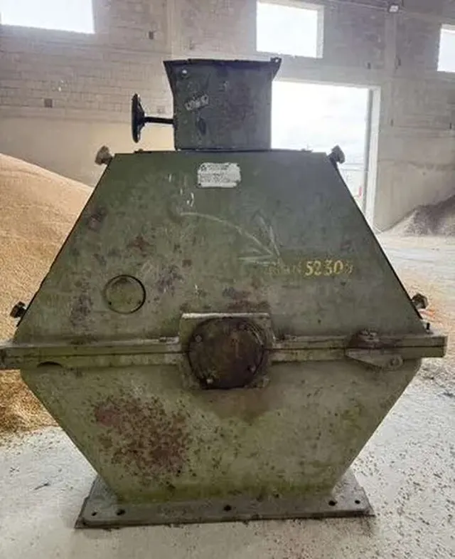 Дробилка молотковая для зерна ДДМ-5